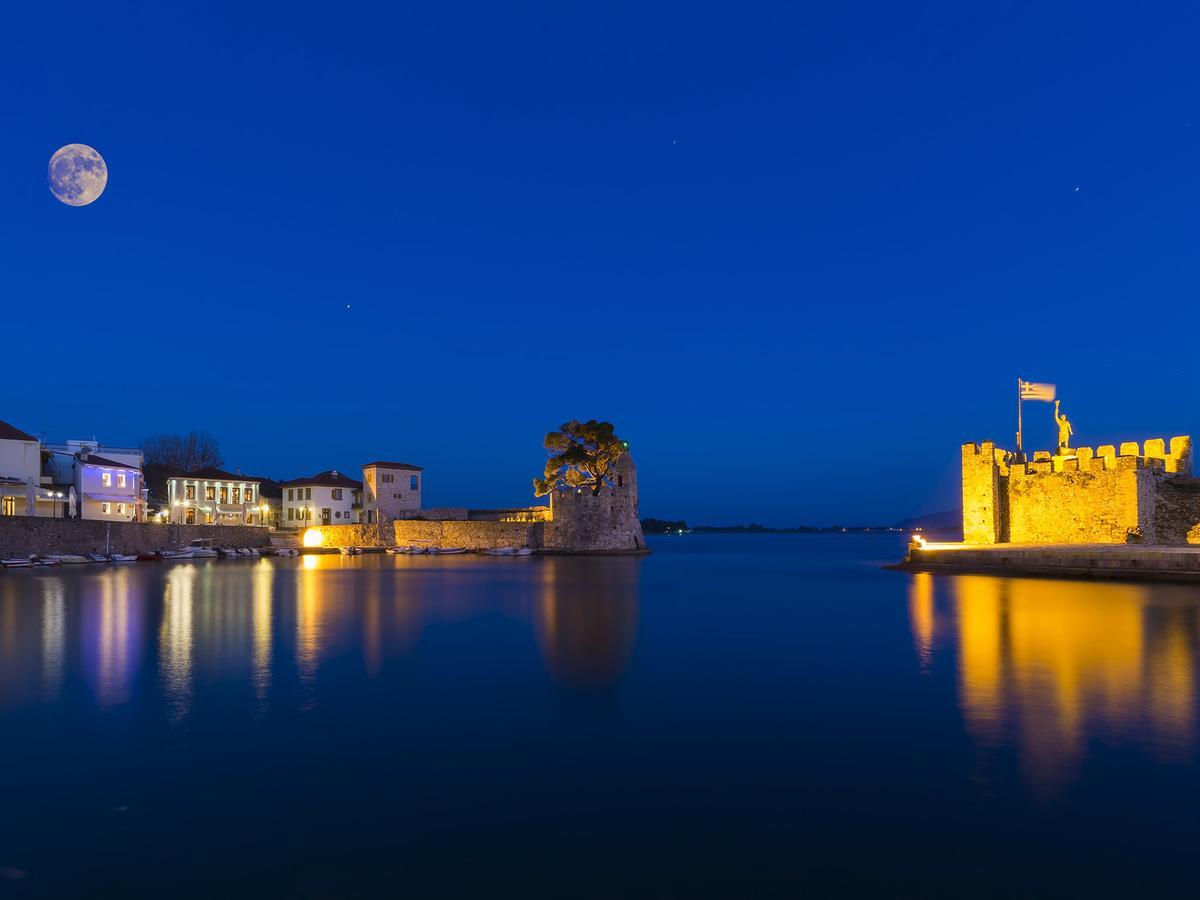 Apollon Library Suites Nafpaktos Exterior foto